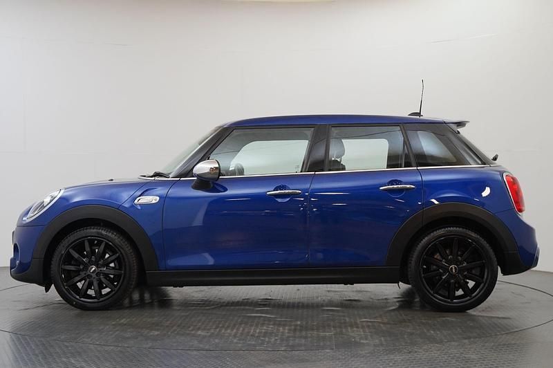 Usado Mini Cooper S Exclusive 189 HP (139 kW) 2019 Azul Citadino