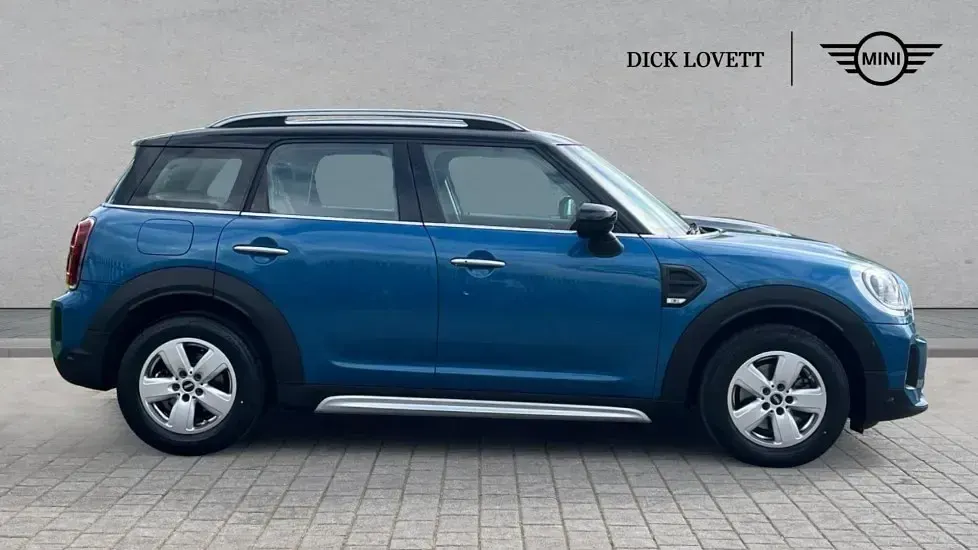 Usado Mini Cooper Countryman Classic 134 CV (98 kW) 2023 Azul SUV