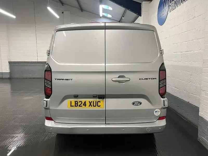 Used Ford Transit Custom Limited 136 HP (100 kW) 2024 Silver Van