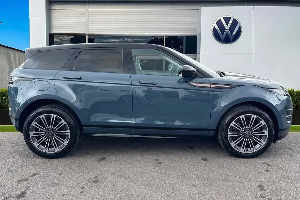 Used Land Rover Range Rover evoque SE Dynamic 2024 Blue SUV