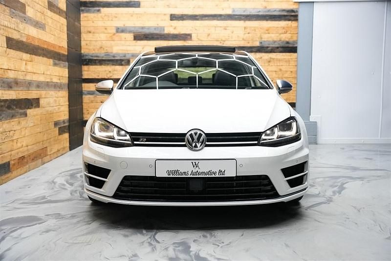 Used VW Golf VII R 2015 White Hatchback