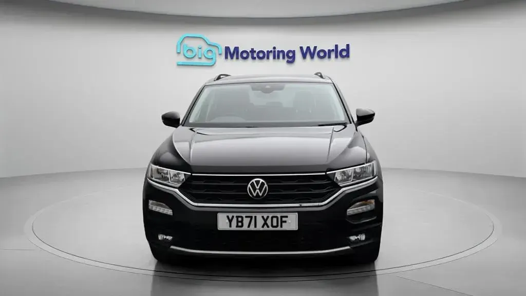 Used VW T-Roc Active 150 HP (110 kW) 2022 Black SUV