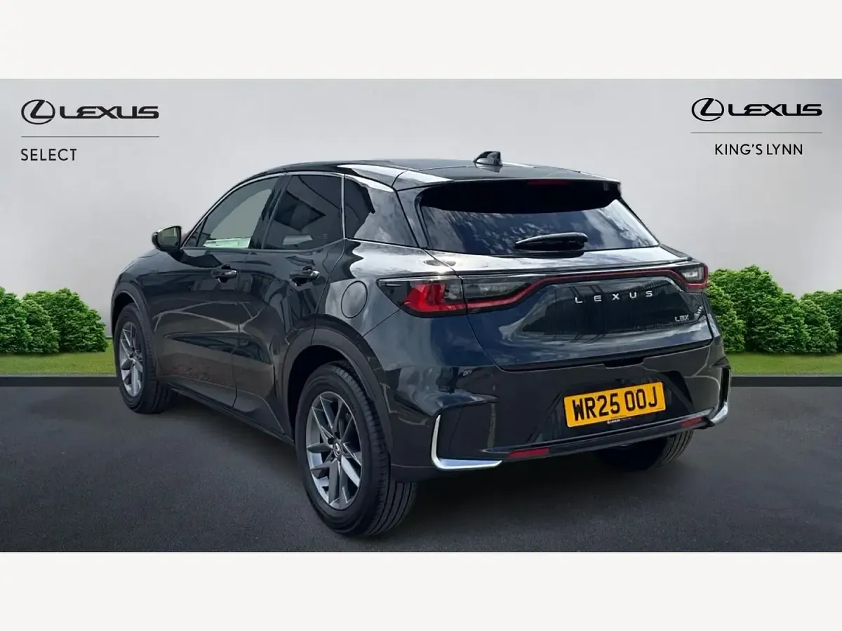 Used Lexus LBX 136 HP (100 kW) 2025 Black SUV