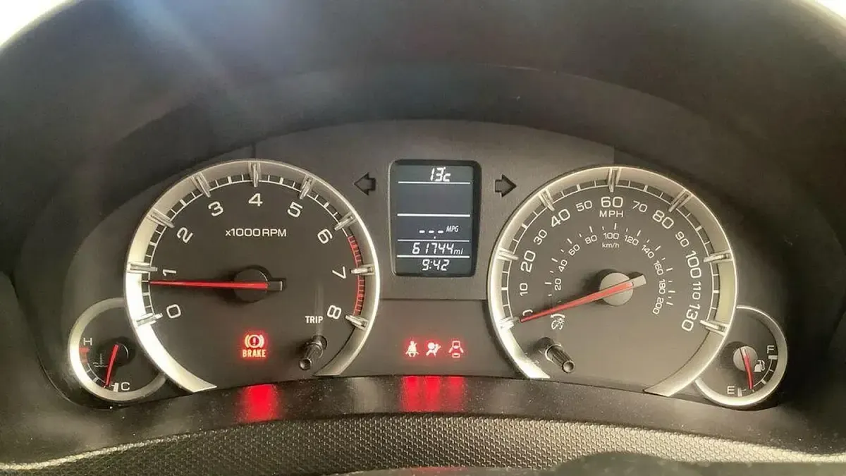 Used Suzuki Swift SZ3 94 HP (69 kW) 2015 Red Hatchback