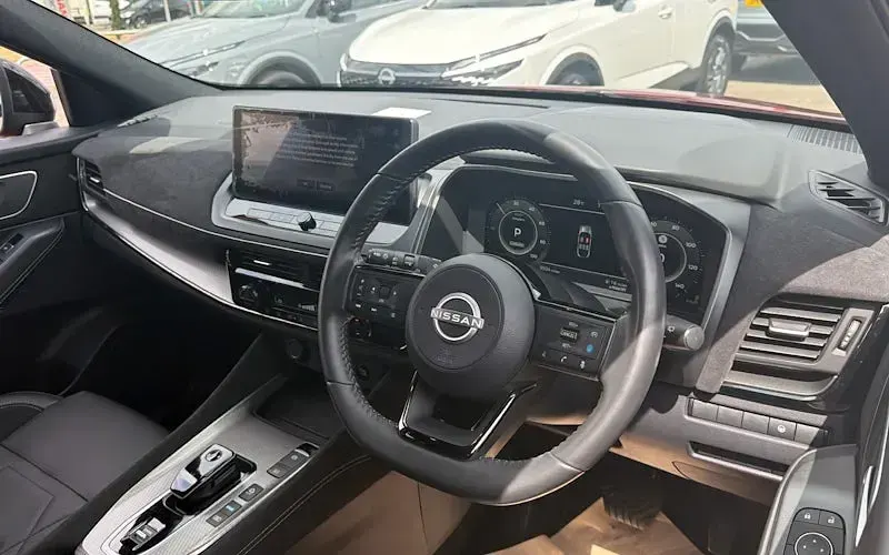 Used Nissan Qashqai 190 HP (139 kW) 2024 Red SUV