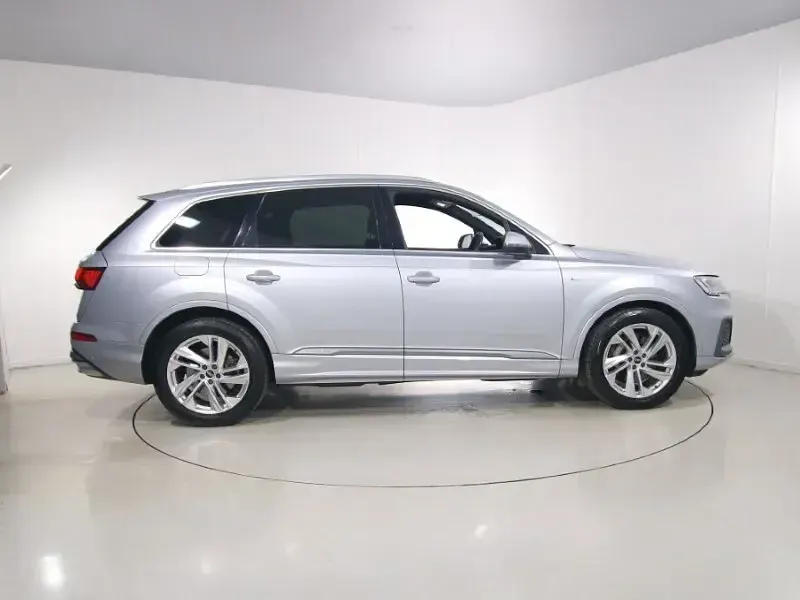 Used Audi Q7 S-Line 286 HP (210 kW) 2021 Silver SUV