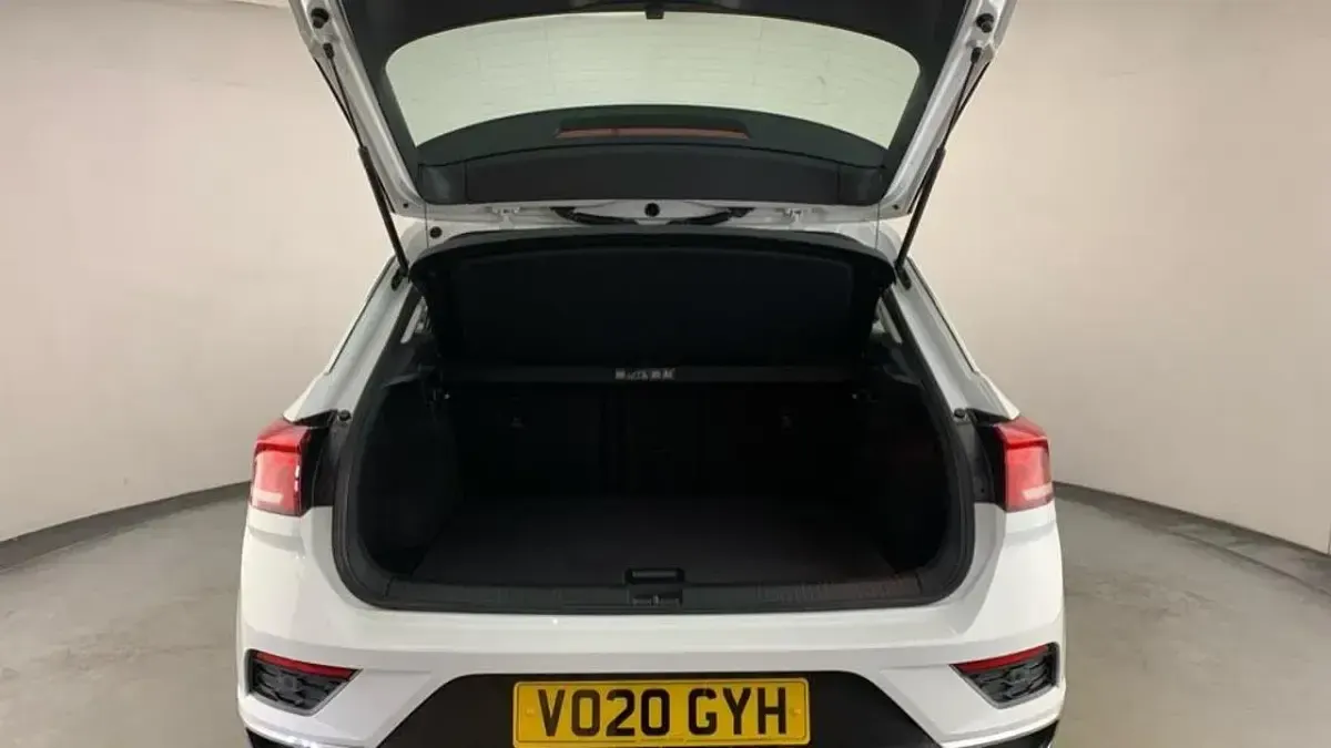 Używany VW T-Roc SE 148 KM (108 kW) 2020 Biały SUV