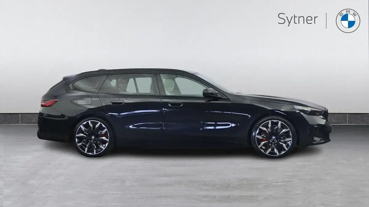 Used BMW 550e M Sport 482 HP (354 kW) 2026 Black Estate