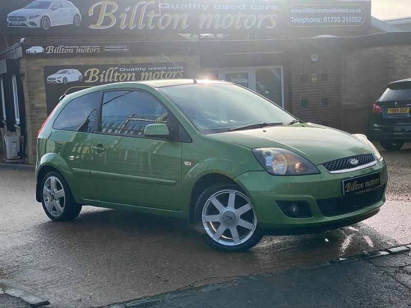 Used Ford Fiesta Zetec 67 HP (49 kW) 2007 Green Hatchback