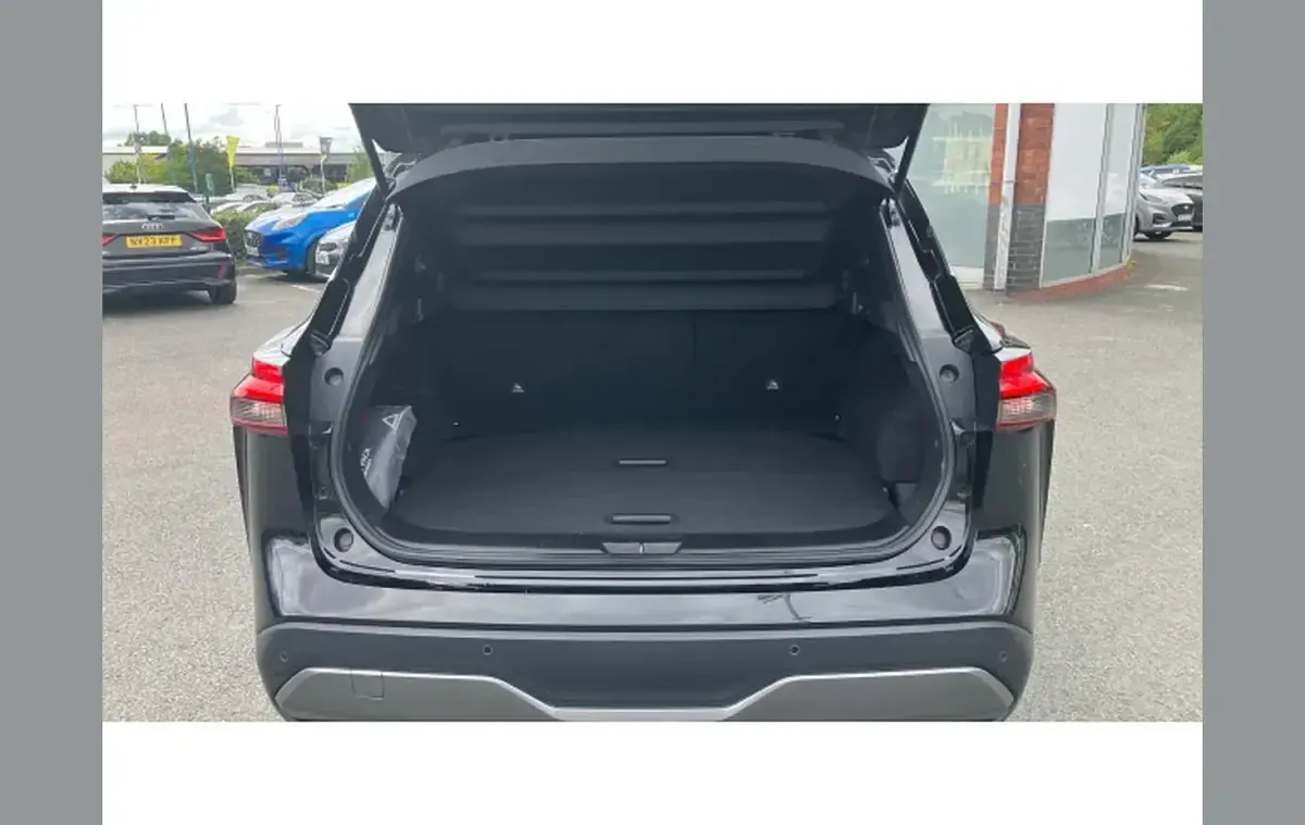 Used Nissan Qashqai N-Connecta 155 HP (114 kW) 2022 Black SUV