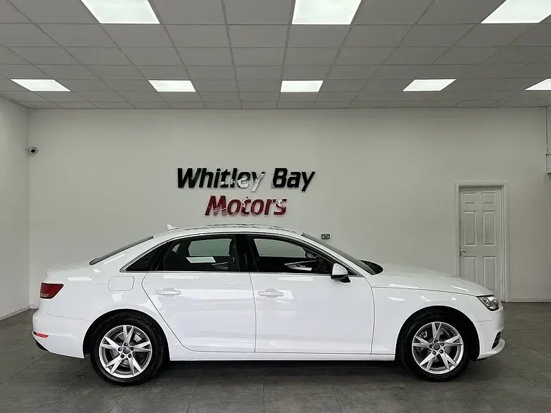 Used Audi A4 Sport 150 HP (110 kW) 2016 White Sedan