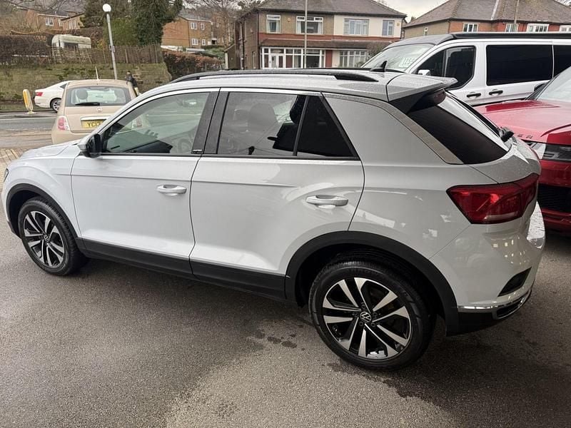 Usado VW T-Roc United 150 HP (110 kW) 2021 Prateado SUV