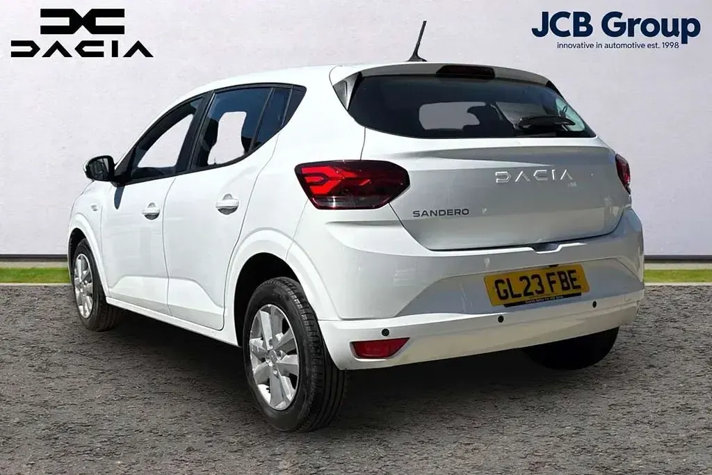Second-hand Dacia Sandero Expression 90 CP (66 kW) 2023 Alb Hatchback