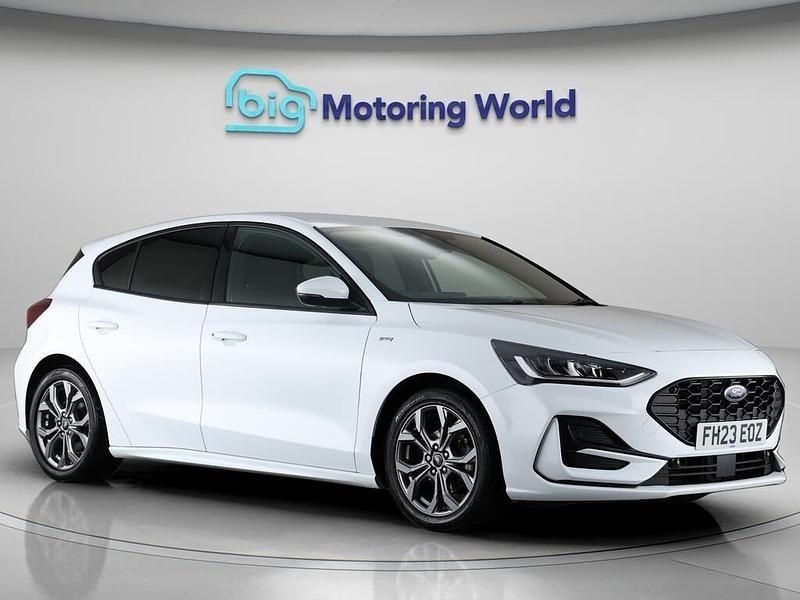 White Used 2023 Ford Focus ST-Line Hatchback | £13,500 (Fair price) - Image 1/4