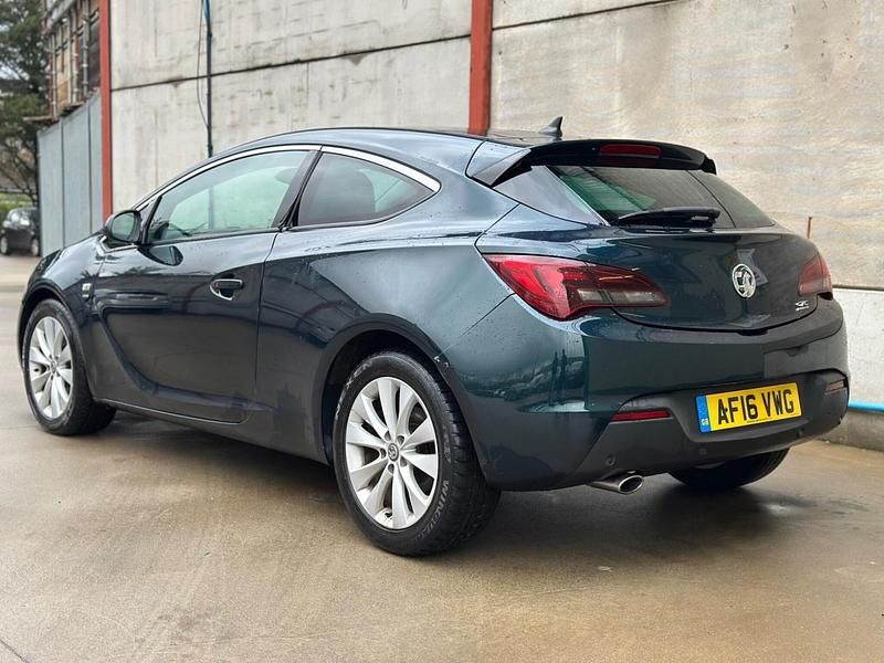 Used Vauxhall Astra GTC SRi 2016 Green Hatchback