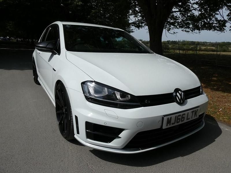 White Used 2016 VW Golf VII R Hatchback | £12,990 (Super price) - Image 1/4