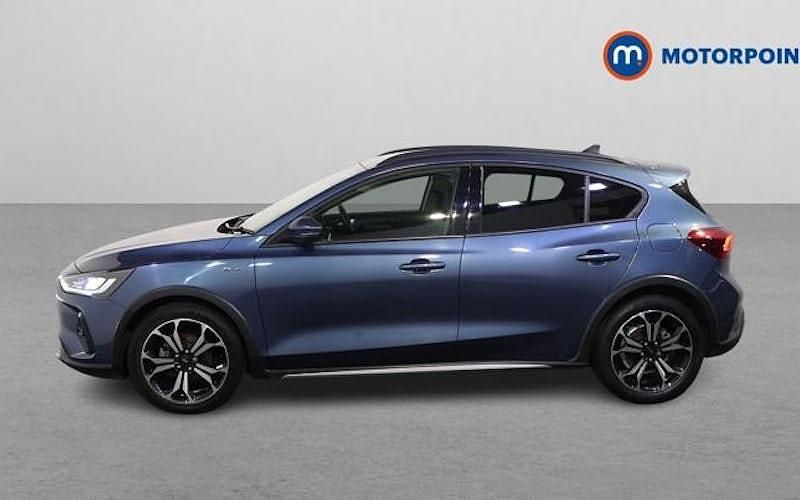 Used Ford Focus Active 155 HP (114 kW) 2022 Blue Hatchback