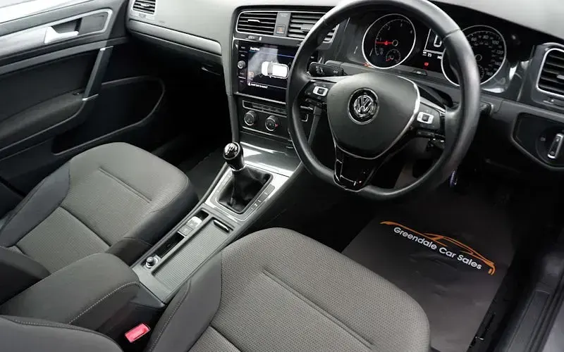 Used VW Golf VII SE 125 HP (91 kW) 2018 Grey Hatchback