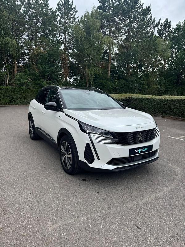 Pearlescent white New 2025 Peugeot 3008 Allure+ | £26,886 (Super price) - Image 1/4