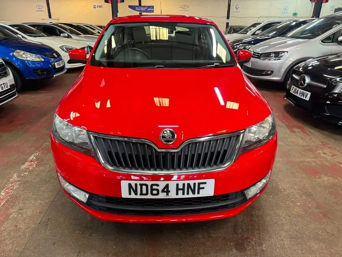 Used Skoda Rapid Elegance 105 HP (77 kW) 2014 Red Hatchback
