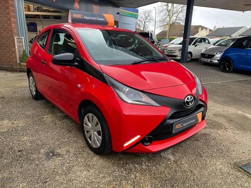 Used Toyota Aygo 2016 Red Hatchback