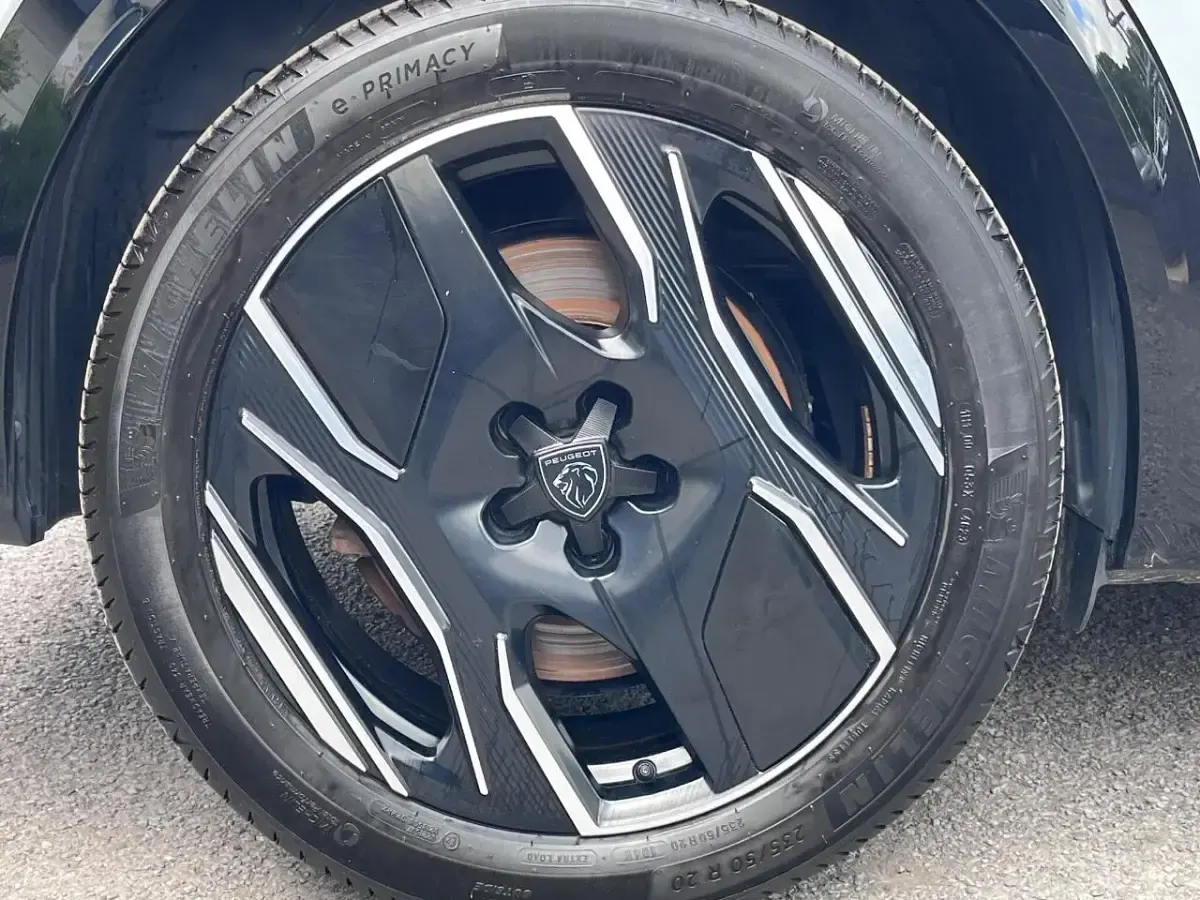 Occasion Peugeot e-3008 GT 152 kW (207 ch) 2024 Blanc SUV