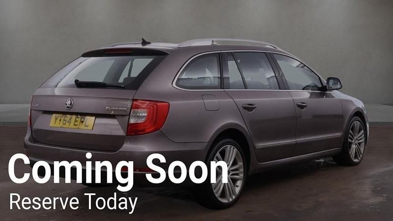 Used Skoda Superb Elegance 140 HP (102 kW) 2014 Mauve Estate
