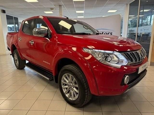 Red Used 2015 Mitsubishi L200 Pickup | £9,990 (Fair price) - Image 1/4