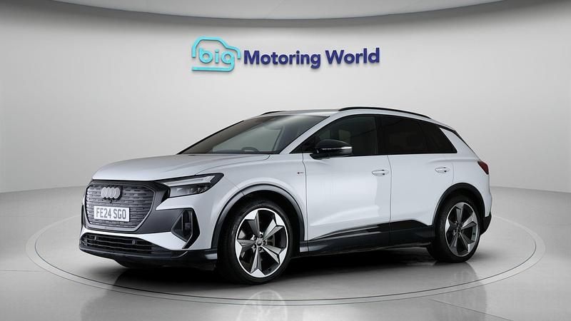 Second-hand Audi Q4 e-tron Black Edition 250 kW (340 CP) 2024 Alb SUV
