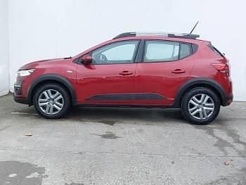 Used Dacia Sandero Comfort 91 HP (66 kW) 2022 Red Hatchback