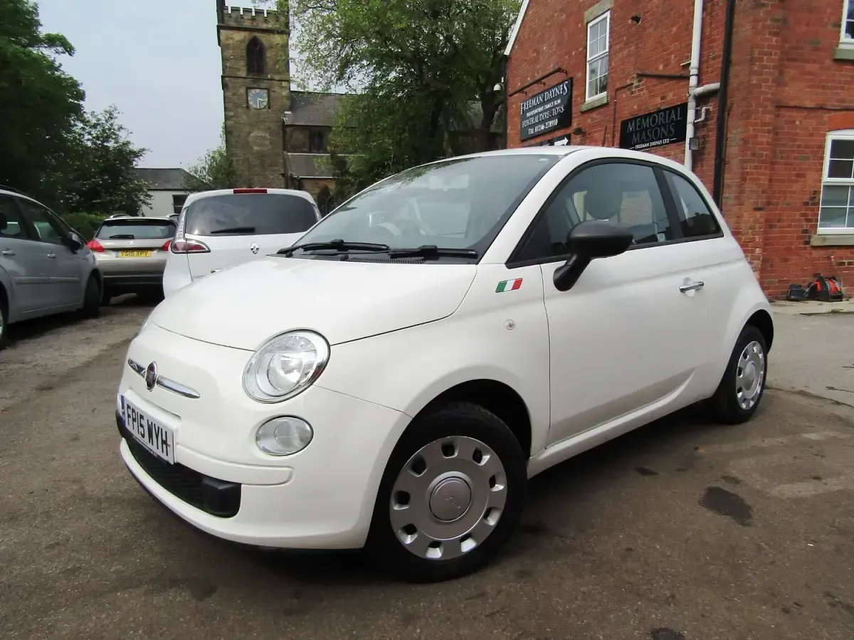 Used Fiat 500 Pop 69 HP (50 kW) 2015 White Hatchback
