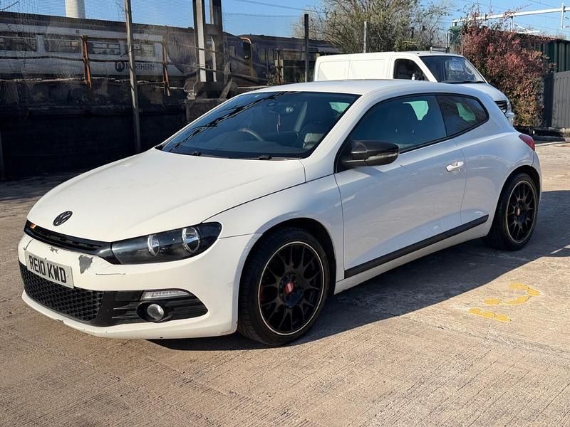 Begagnad VW Scirocco GT 2010 Vit Sportkupé
