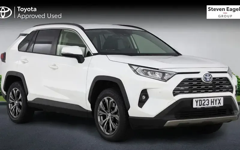 Second-hand Toyota RAV4 Design 218 CP (160 kW) 2025 SUV