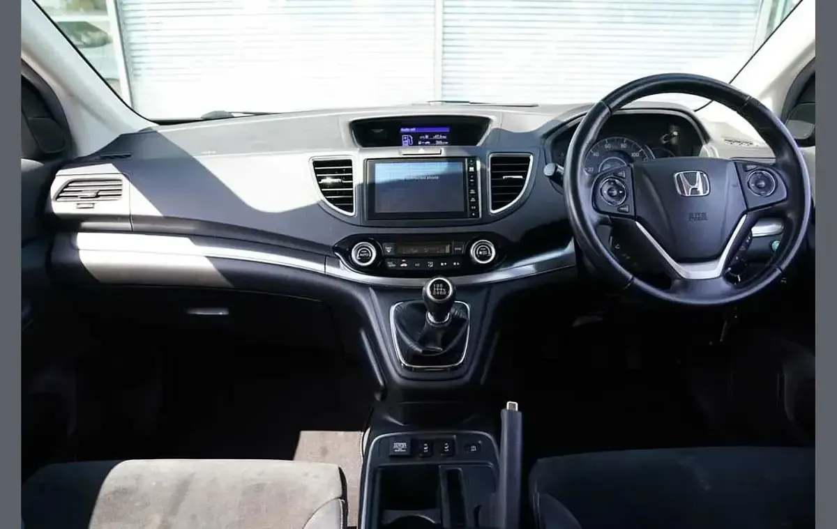 Used Honda CR-V SR 117 HP (86 kW) 2017 Red SUV