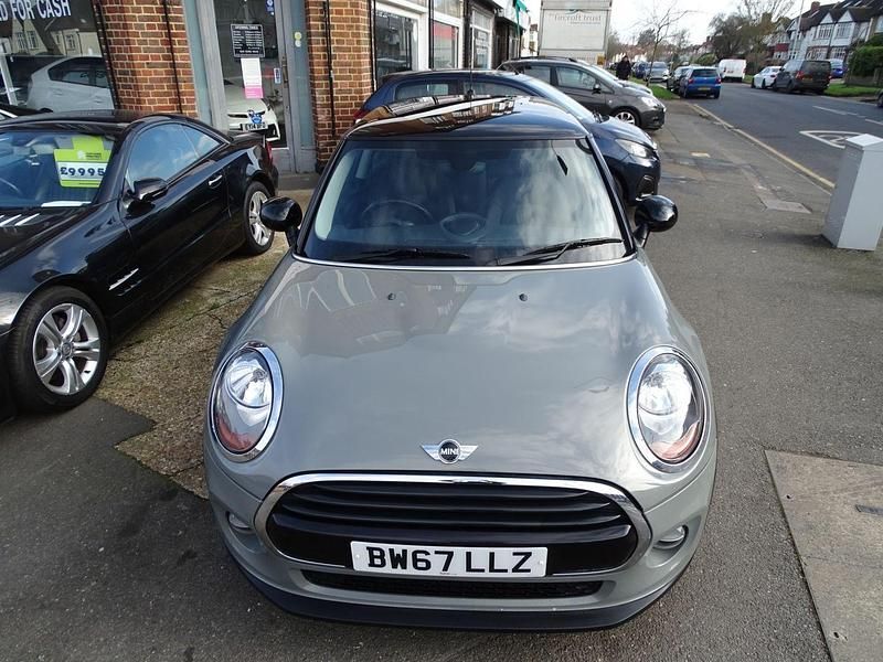 Grey Used 2018 Mini Cooper Hatch Hatchback | £6,590 (Good price) - Image 1/4