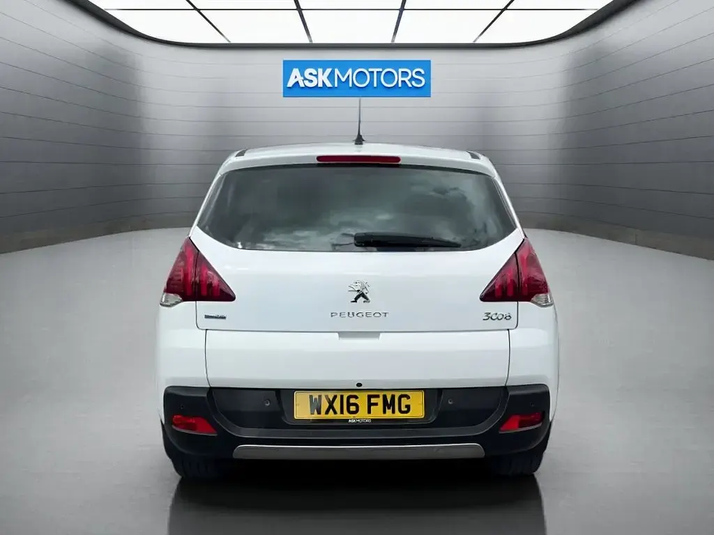 Used Peugeot 3008 Allure 120 HP (88 kW) 2016 White Hatchback