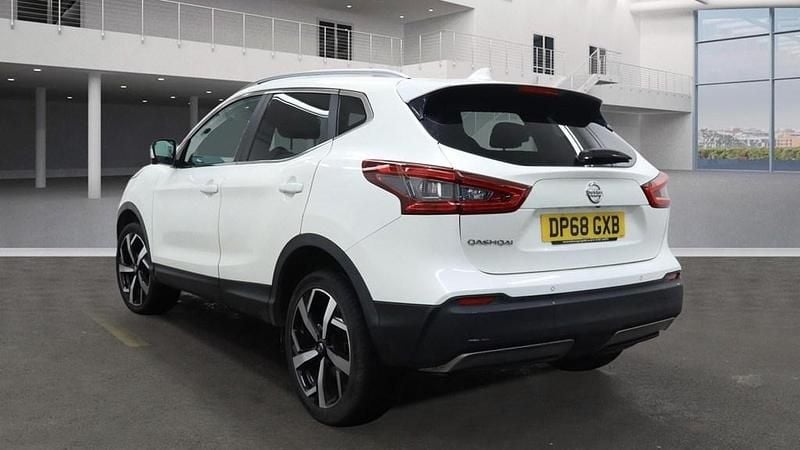 Used Nissan Qashqai Tekna 2018 Pure white SUV