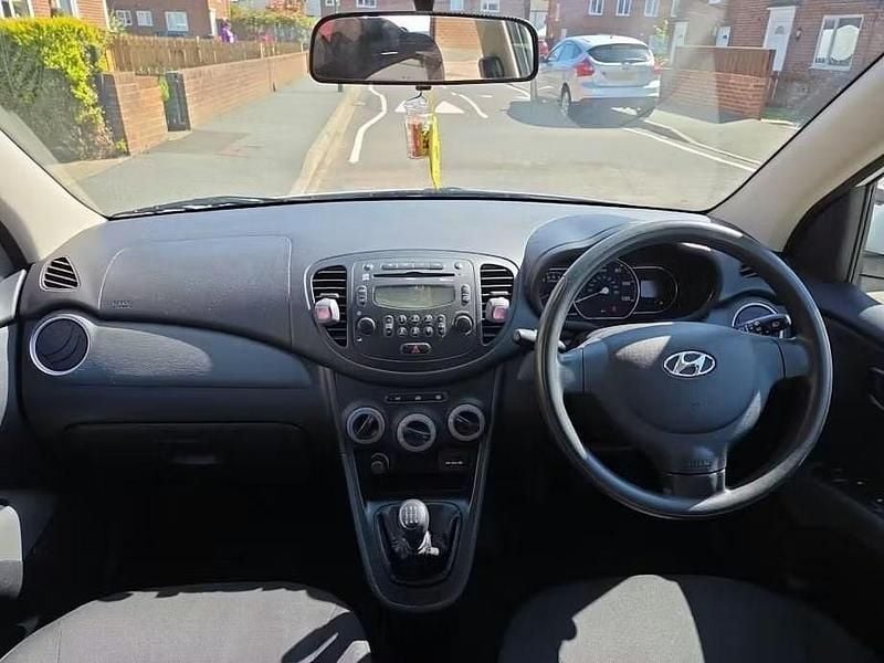 Usado Hyundai i10 Active 86 HP (63 kW) 2011 Branco Citadino
