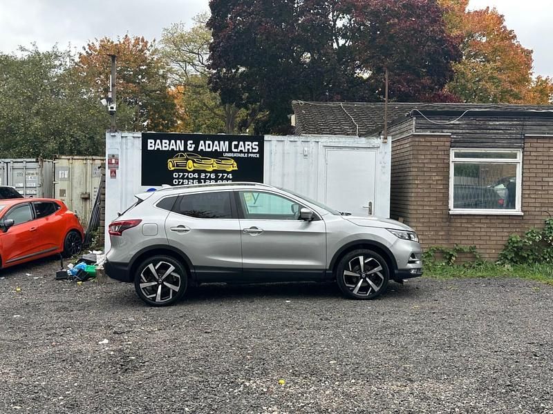 Silver Used 2019 Nissan Qashqai Tekna SUV | £8,490 - Image 1/4