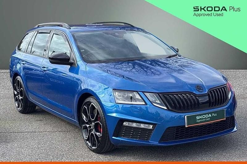 Used Skoda Octavia vRS 180 HP (132 kW) 2019 Race blue metallic Estate