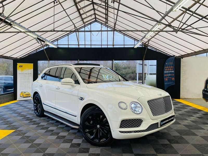 White Used 2019 Bentley Bentayga SUV | £99,975 - Image 1/4