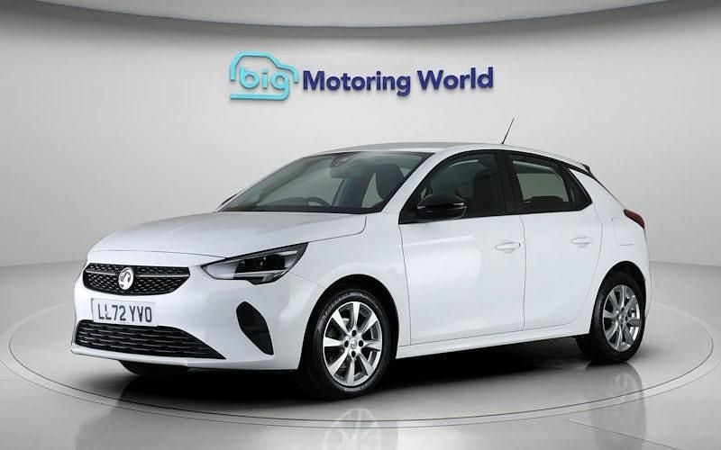 Second-hand Vauxhall Corsa Design Edition 75 CP (55 kW) 2022 Alb Hatchback