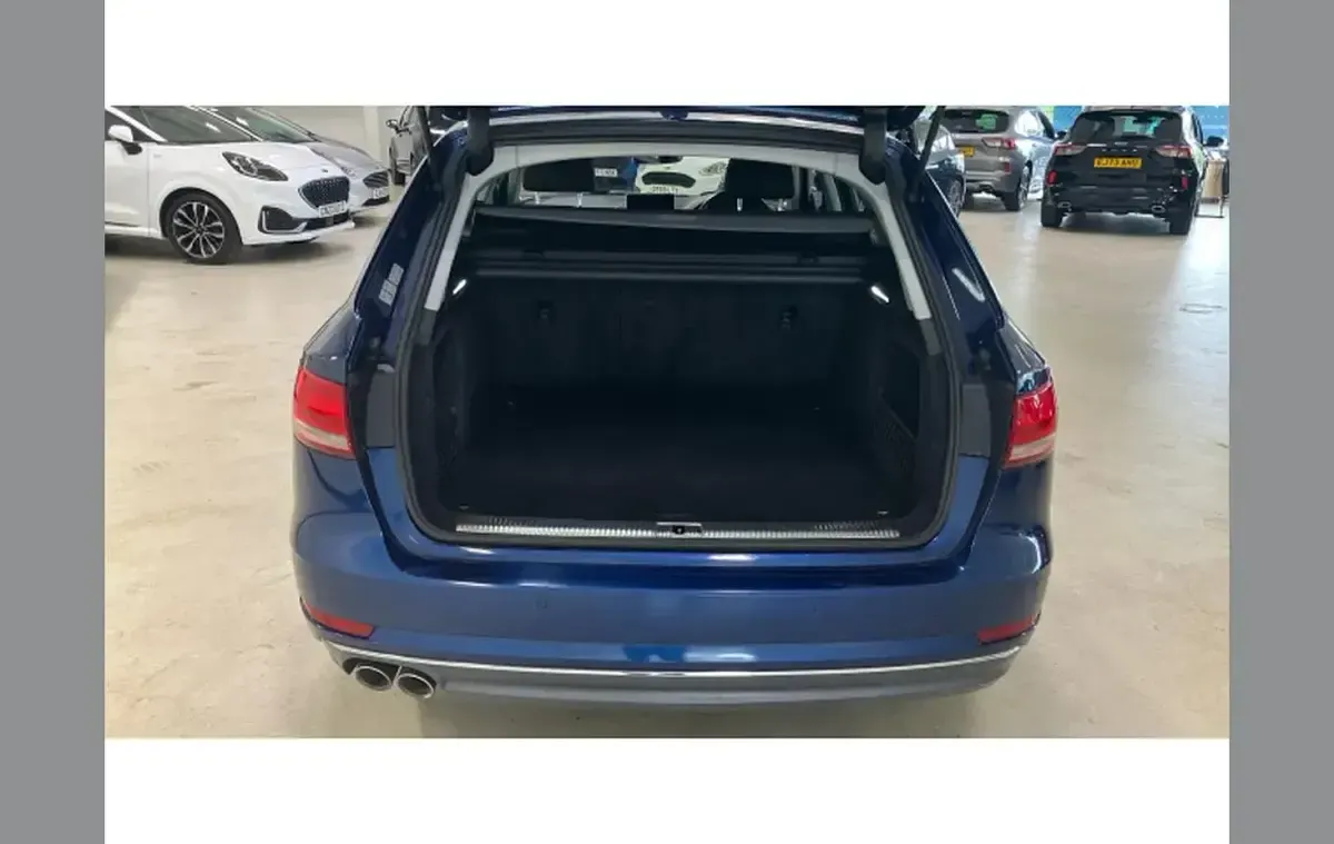 Used Audi A4 Sport 190 HP (139 kW) 2016 Blue Estate