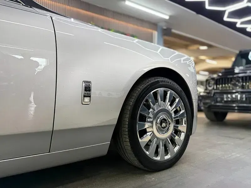 Used Rolls Royce Phantom 571 HP (419 kW) 2020 Grey/silver Sedan