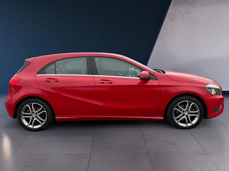 Used Mercedes A200 136 HP (100 kW) 2014 Red Hatchback