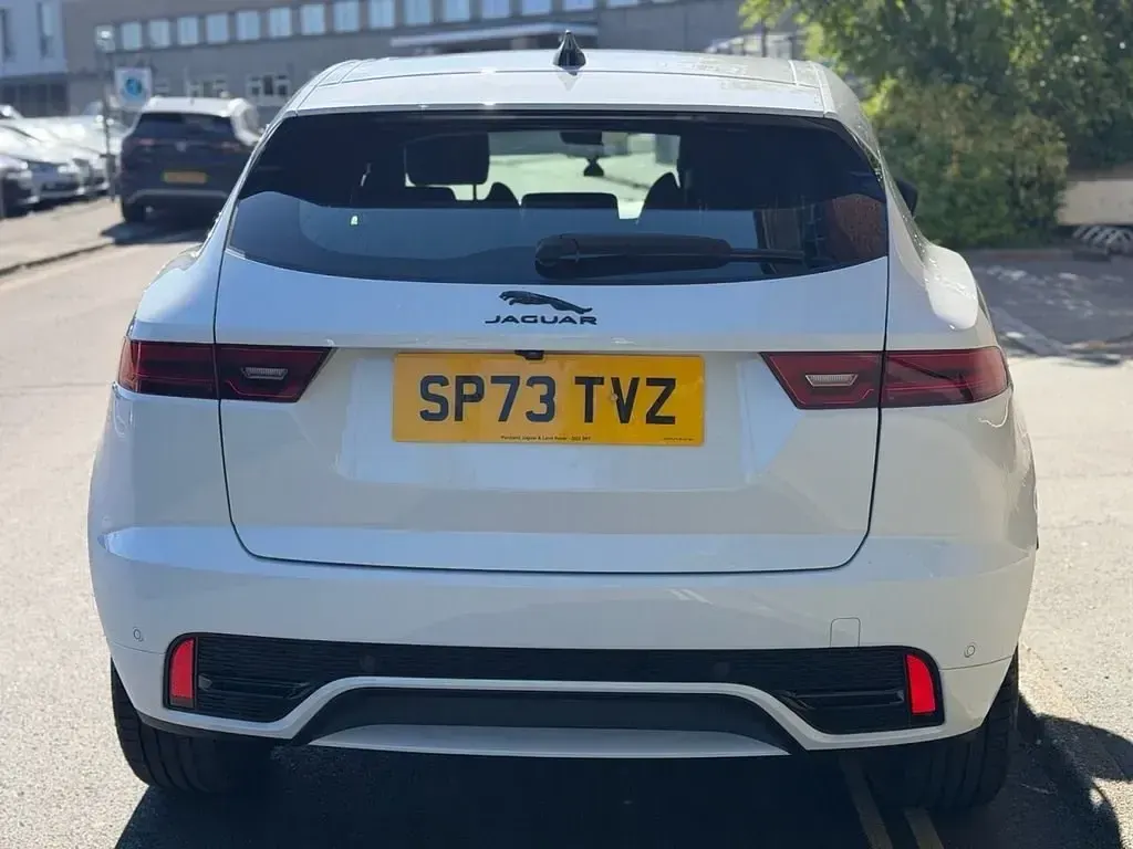 Usado Jaguar E-Pace R-Dynamic 204 HP (150 kW) 2023 Branco SUV