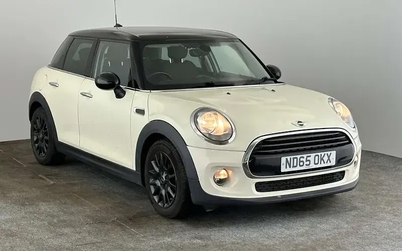 Used Mini Cooper Hatch 136 HP (100 kW) 2017 Hatchback