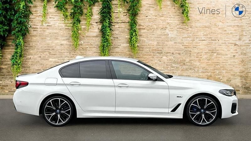 Used BMW 545e M Sport 389 HP (286 kW) 2022 White