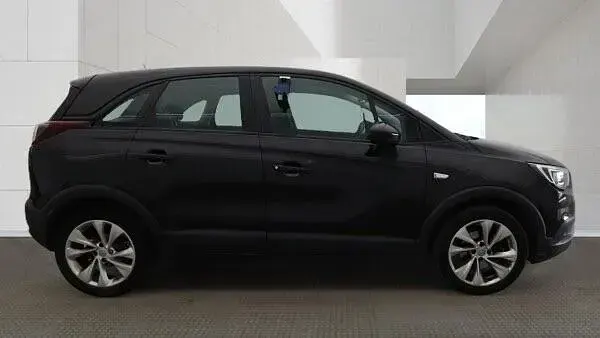Used Vauxhall Crossland X S 110 HP (80 kW) 2019 Black SUV