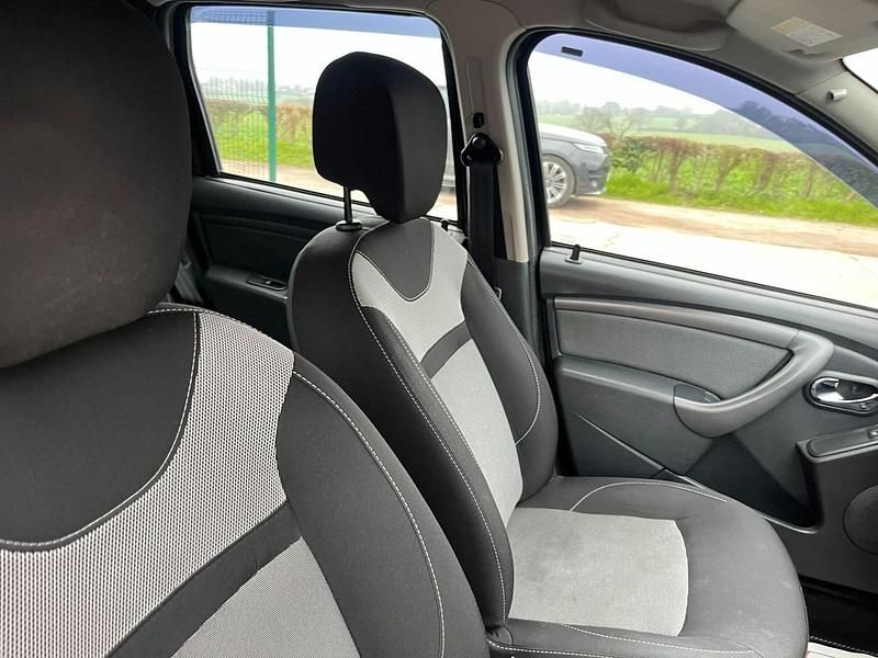 Used Dacia Duster Lauréate 110 HP (80 kW) 2017 Black SUV